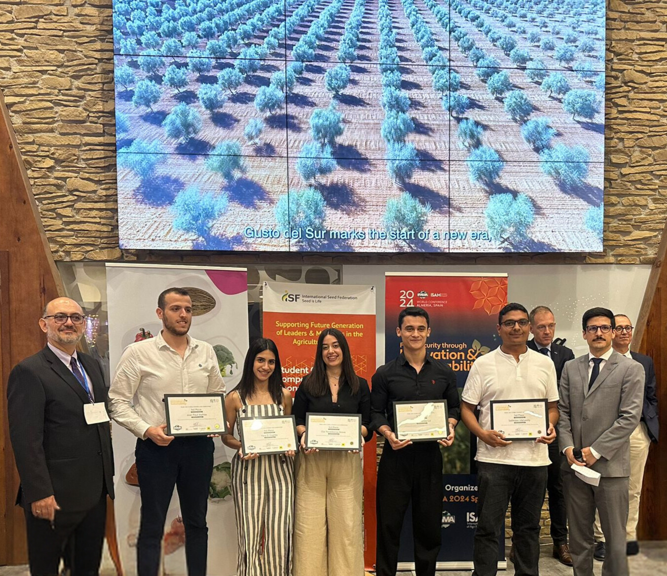 Estudiantes del CIHEAM Zaragoza logran el tercer puesto en la competición internacional de estudios de caso de IFAMA