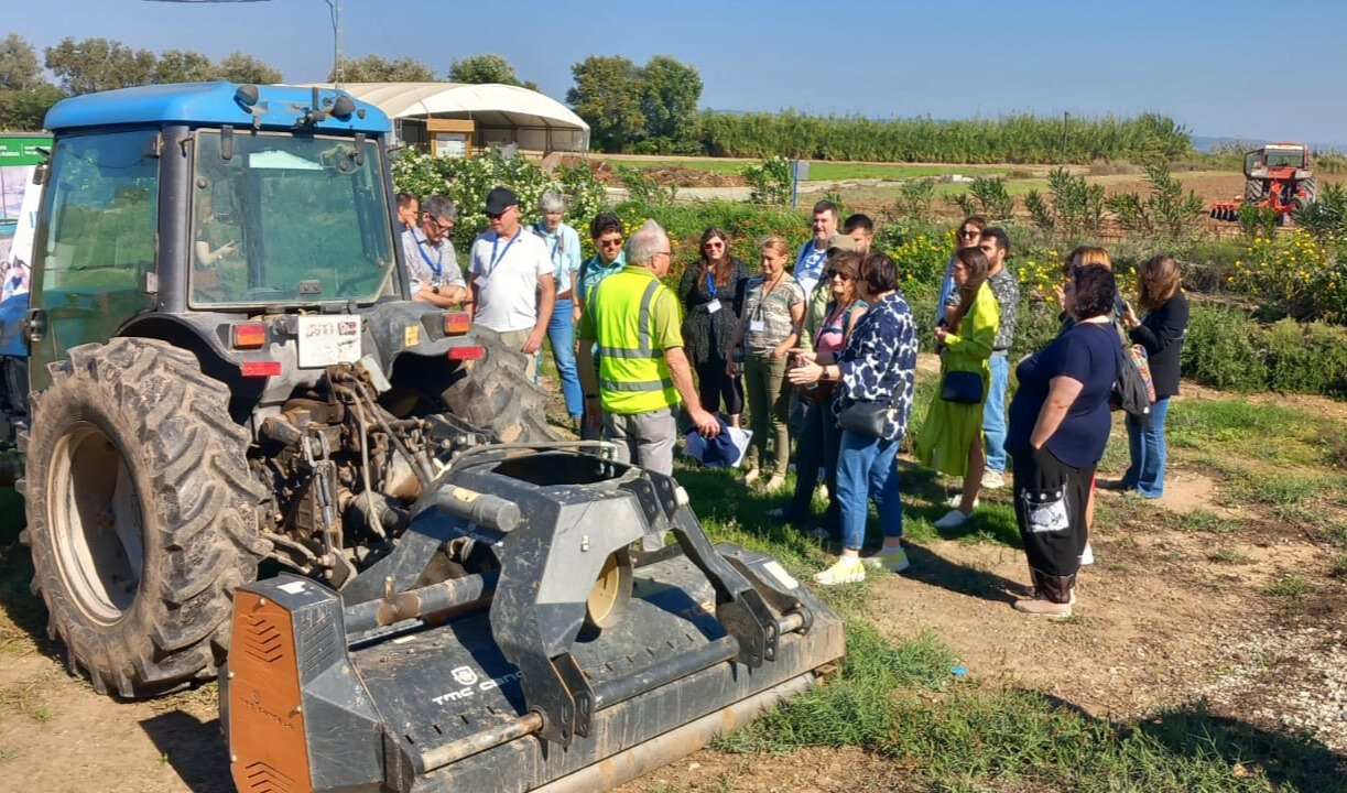 Los trabajadores agrícolas migrantes y la seguridad en tractores, foco de las actividades de SafeHabitus en España